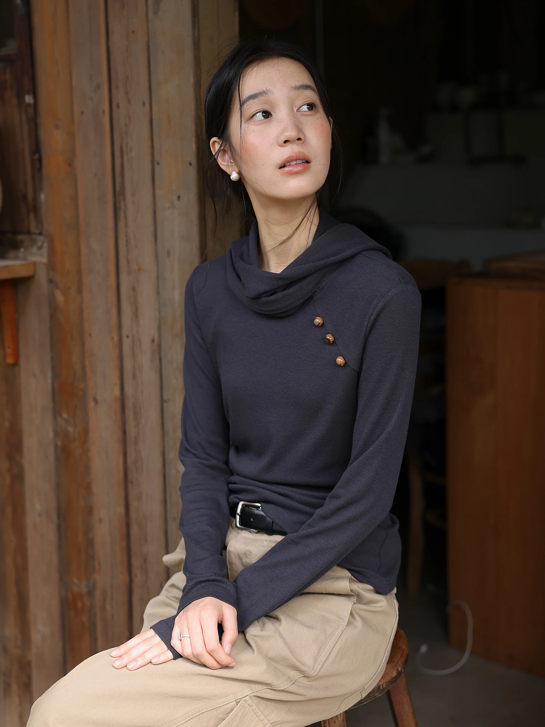 

MUNNS романтическая драпировка с галстуком, облегающая футболка с асимметричным дизайном и высоким воротником, эластичный мягкий хлопковый женский повседневный вязаный топ