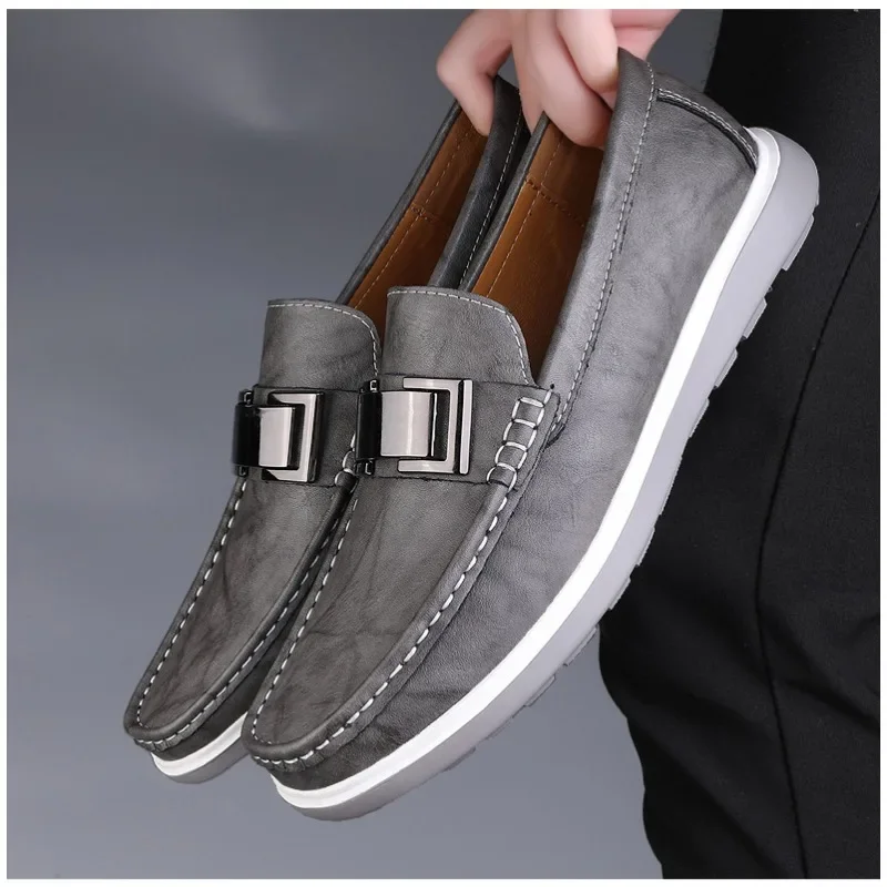 Klassiek merk heren loafers schoenen comfortabele slip op flats schoenen designer heren flats schoen licht antislip luie schoen voor heren