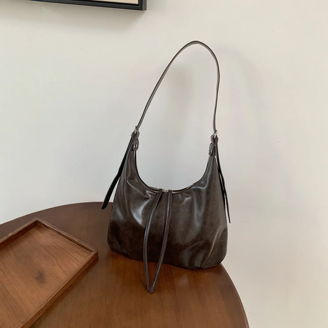 

Ретро-сумка через плечо для женщин, новая осенне-зимняя модель, в стиле лоу-эйр, корейская версия, вместительная сумка-тоут, сумка-мессенджер