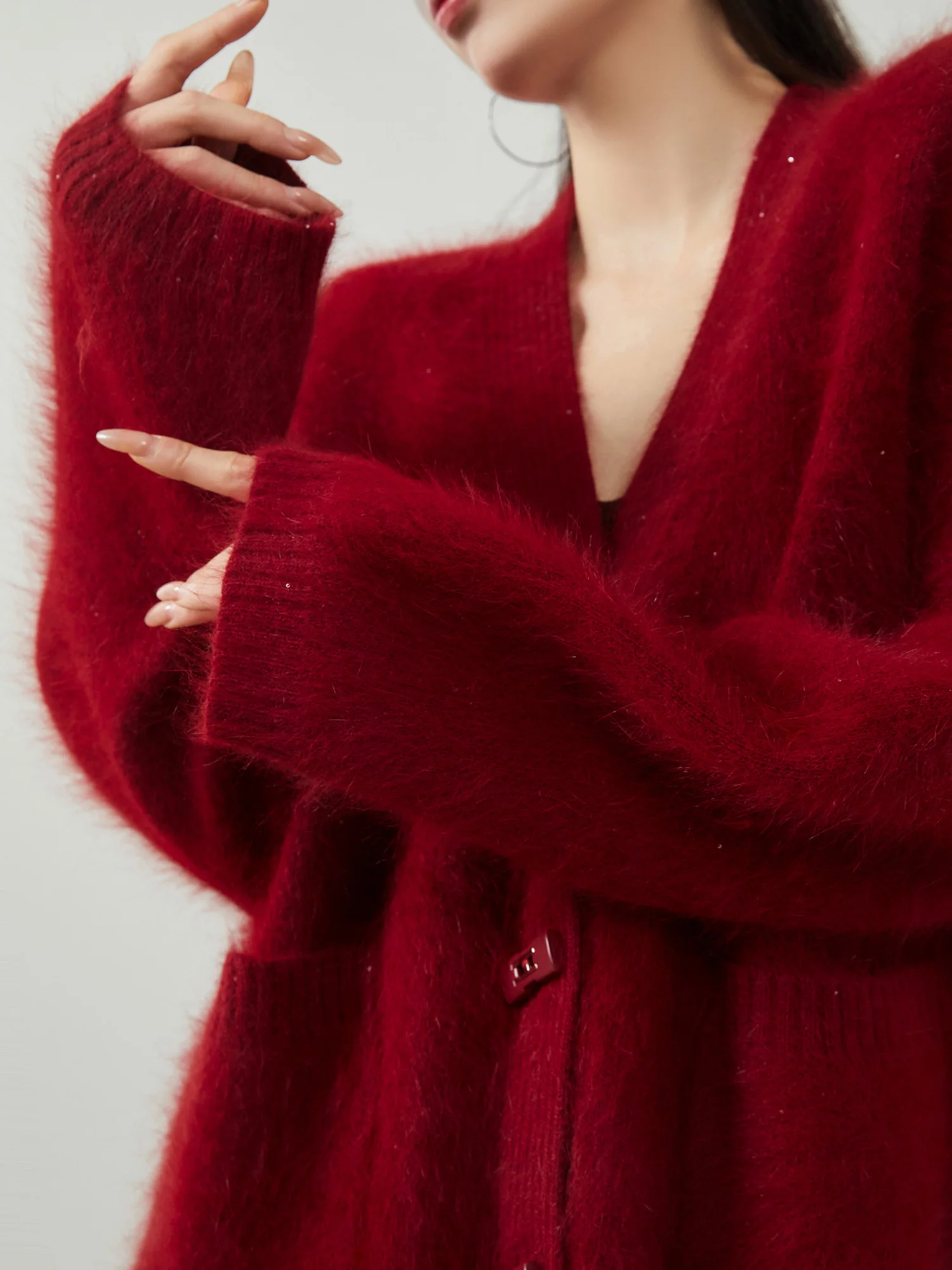 

Red Fluffy V-Ne Knitted Cardigan Women's New Year Aosphere Retro Lazy High-End Soft Cozy Sweater Jaet Polyester Fiber