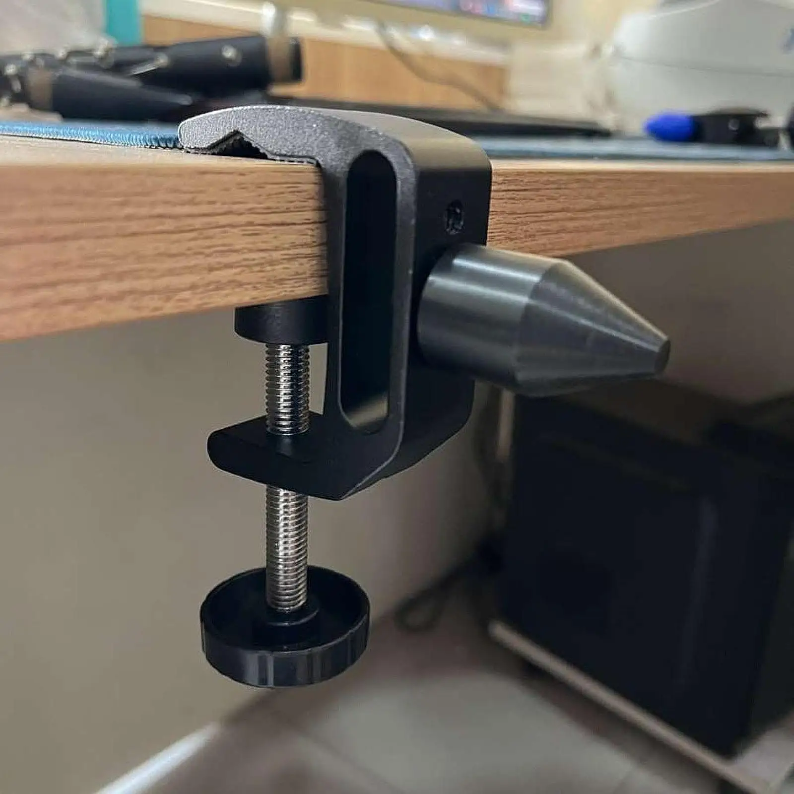 

Противоскользящий резиновый держатель для кларнета, портативный инструмент для ремонта кларнета, для шлифовки, обрезки и заточки пробки, для кларнетистов