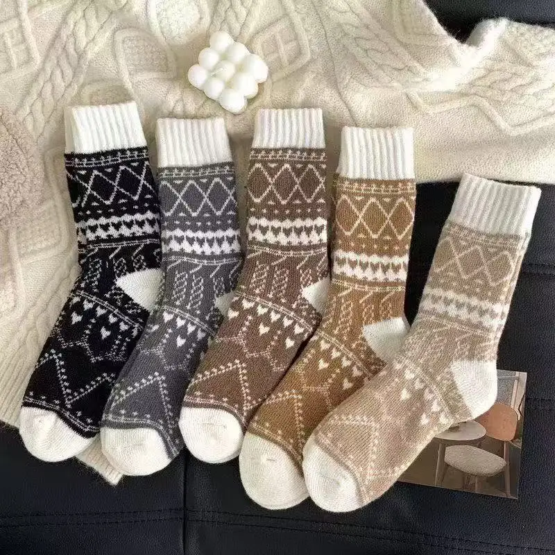 Vintage Fair Isle Knitted Socks for Women Winter Warm Thick Crew Socks Retro Geometric Pattern Soft Casual Thermal Socks