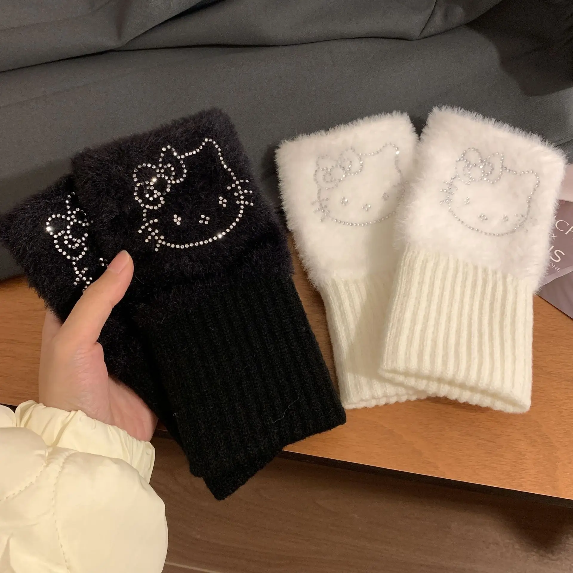 Miniso HelloKittys Gloves Anime Girl Hot Stamping Bow Warm Half Finger Gloves Knitted Wrist Protection Touch Screen Gloves