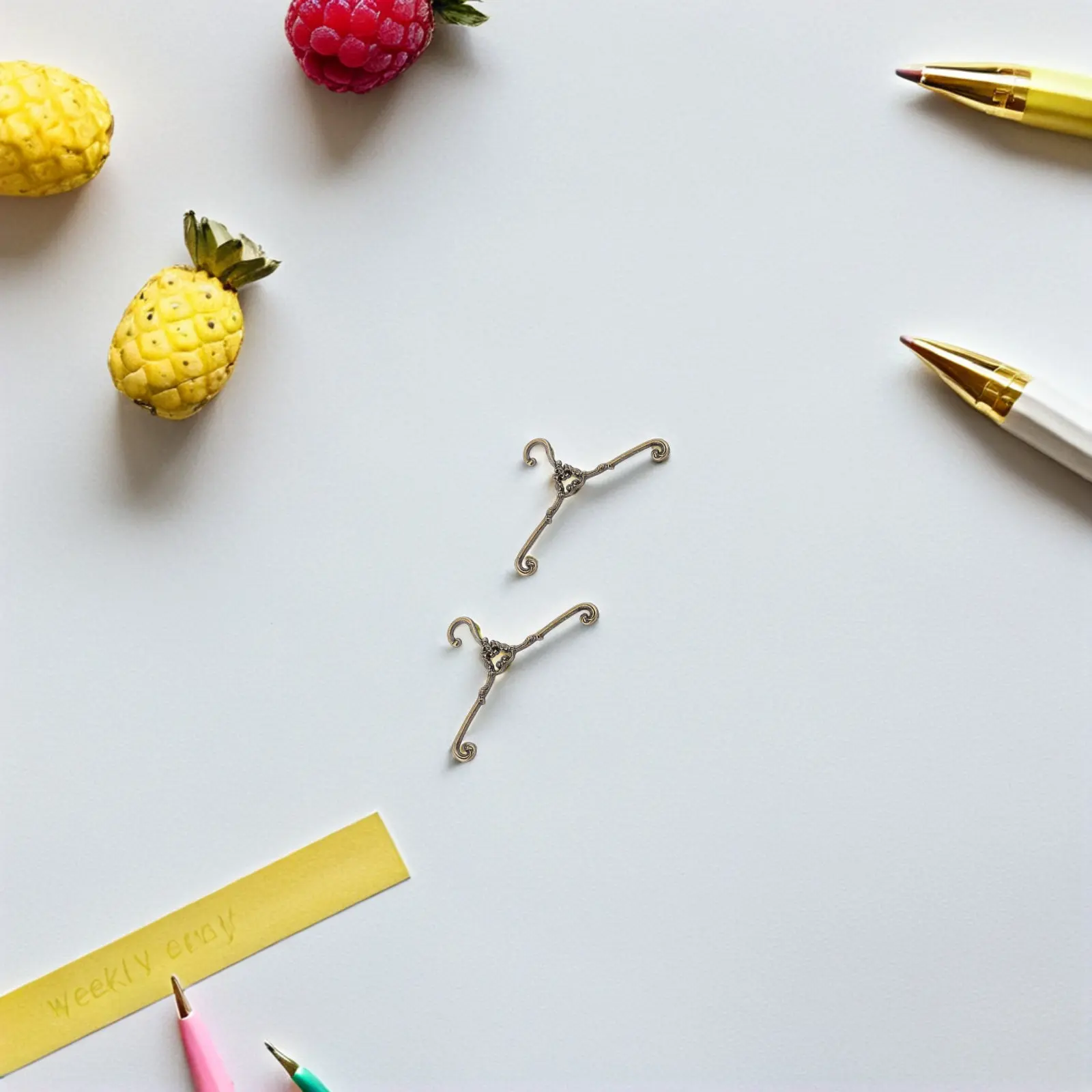 

30Pcs Mini Clothes Display Racks Alloy Construction with Look for Dollhouse Storage and Imaginative Play Setup