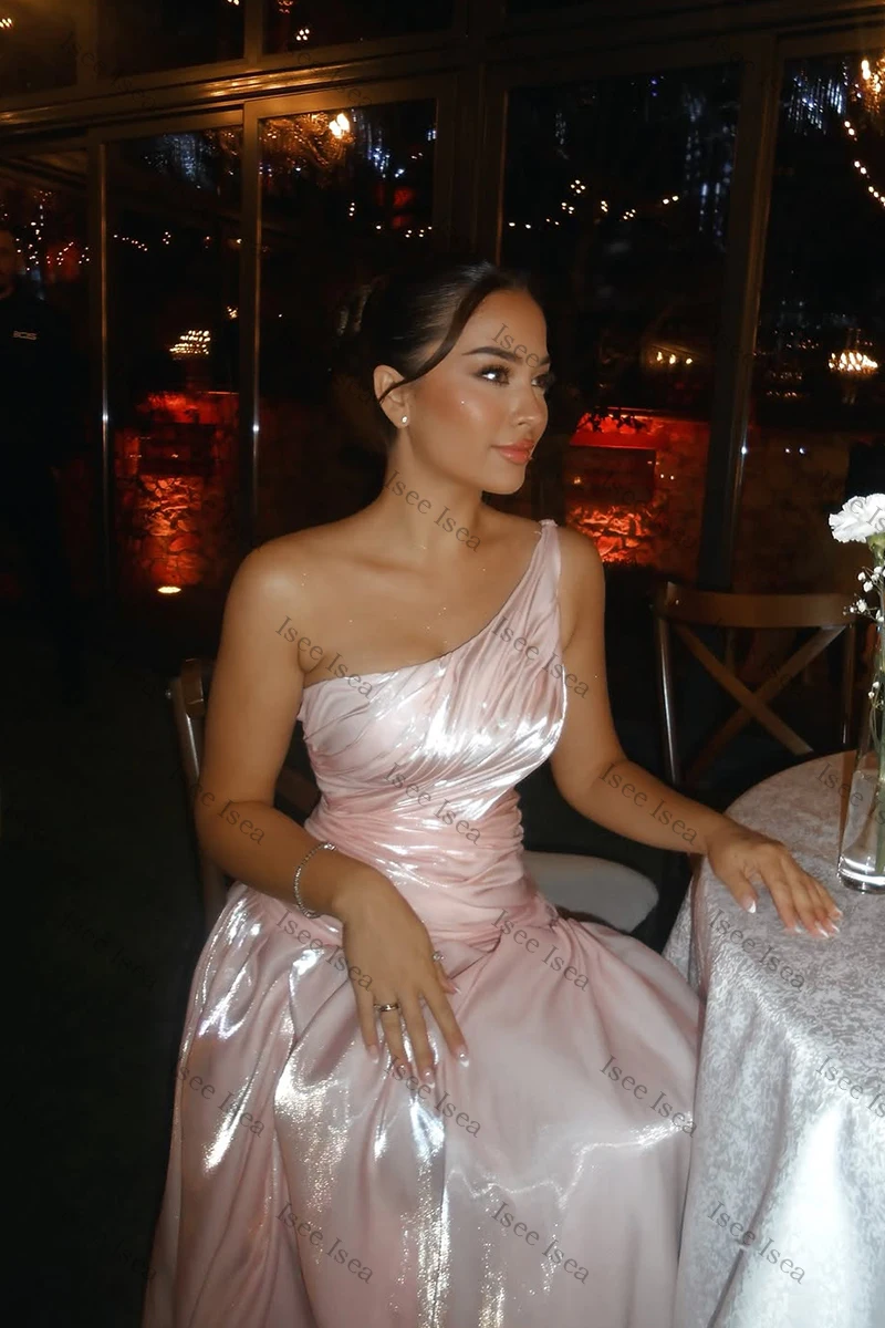 Gaun Malam Metalik Merah Muda Glamor Gaun Gala Satin Mengalir Gaun Prom Berkilau A-line Tanpa Tali Gaun Prom Berkilau yang Dapat Disesuaikan vestidos de gala