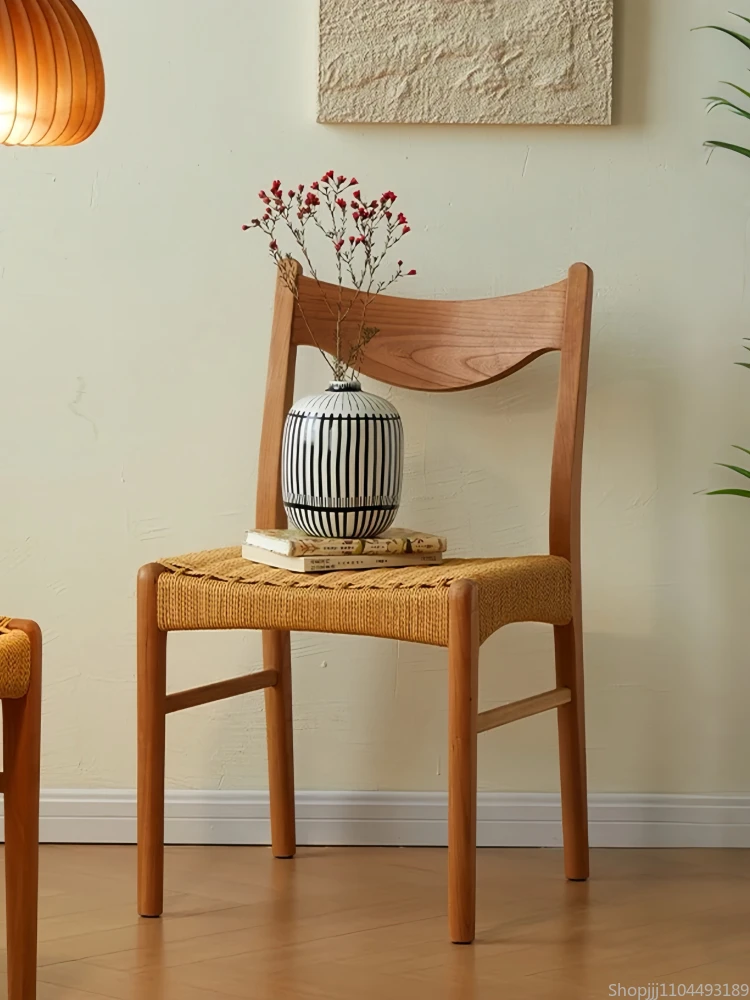 كرسي الروطان العتيق - مقعد منخفض من الخشب الصلب لتناول الطعام والزينة