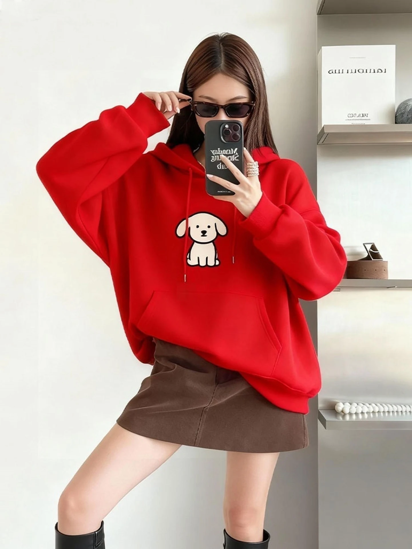 

Красная женская толстовка с капюшоном из утолщенного флиса, осенне-зимняя, теплая, свободного кроя, в стиле Lazy Design, с принтом собаки Cisas, корейский стиль, длинный рукав