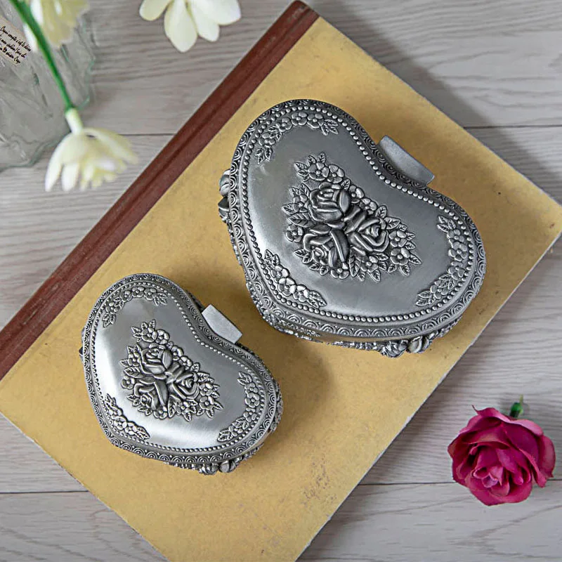 Vintage Metal Heart Shaped Ring Earring Box Creative European Rose Flower Jewelry Storage Case Birthday Gift Box