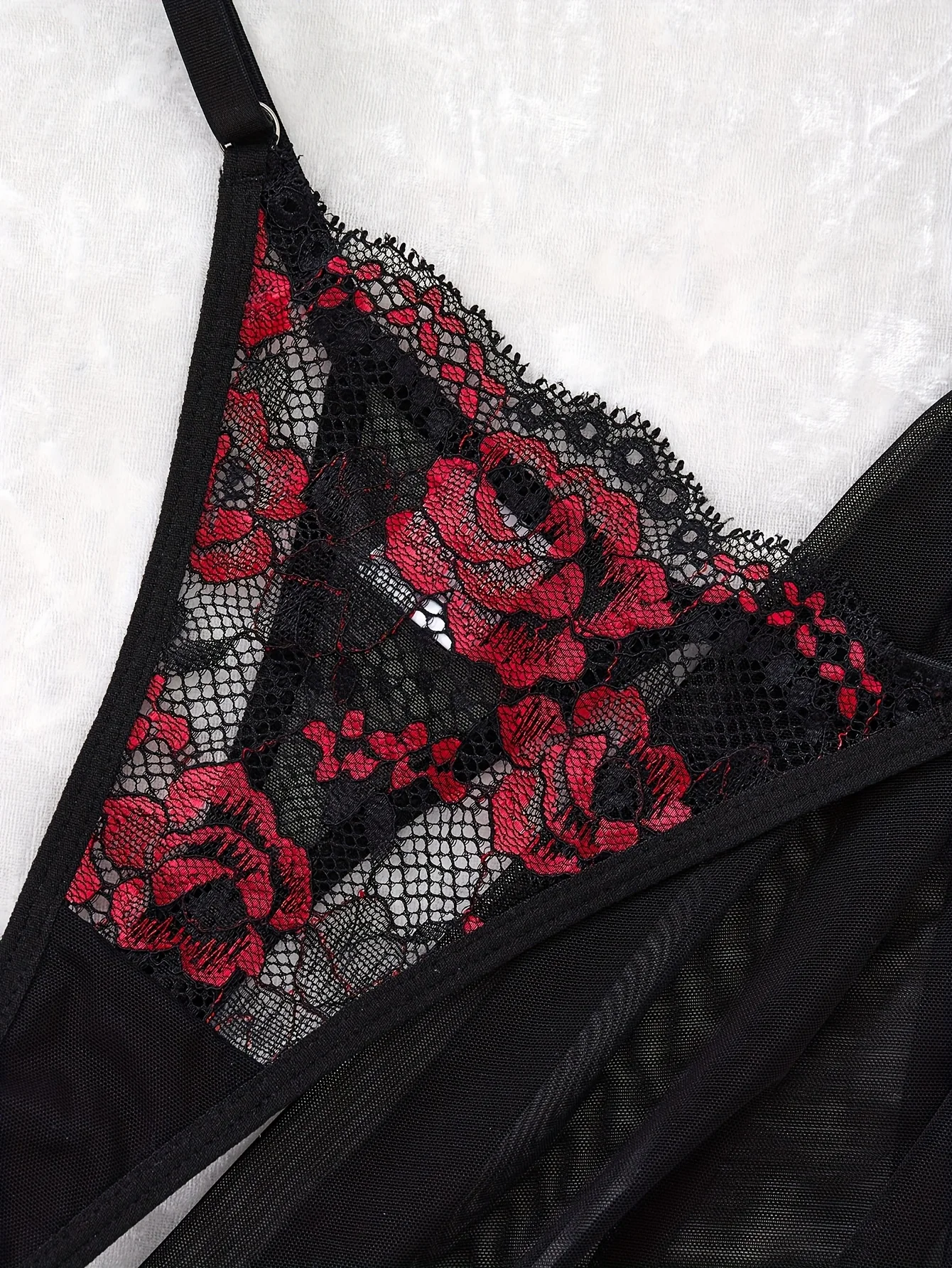 Женская темно-готическая ночна – обзор и цена Embroidery Rose