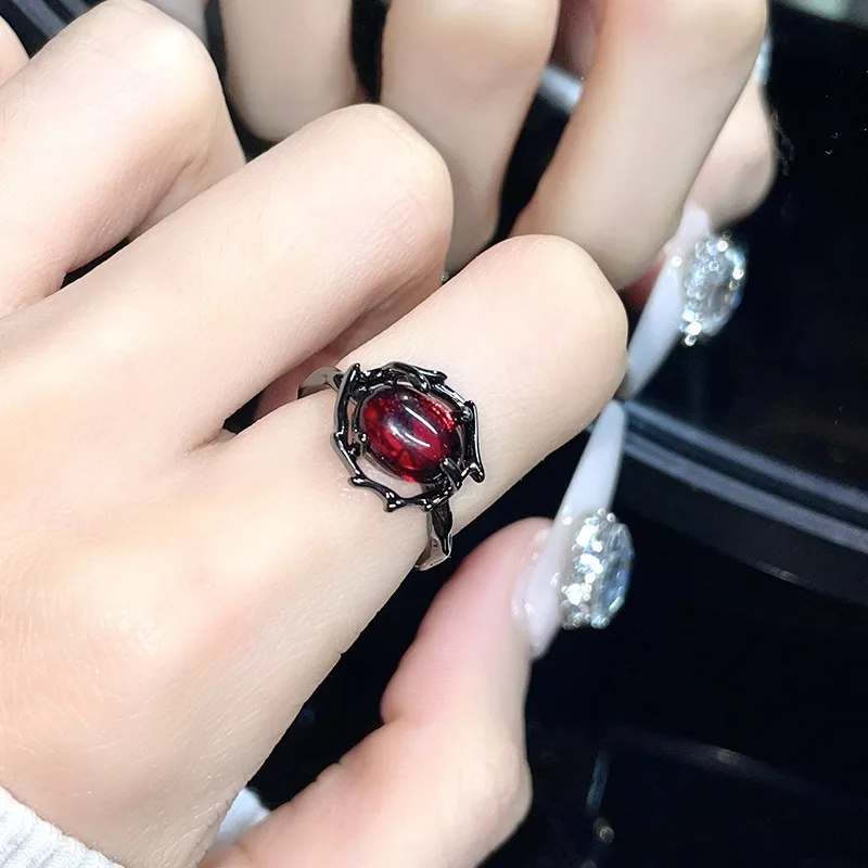 Punk Gothic Ruby Ring for Men Women Retro Cool Crystal Black Ring Charm Fashion Geometry Open Finger Ring Vintage Gothic Jewelry