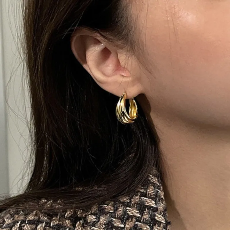 Boucles d'oreilles créoles géométriques de style français pour femmes, déclaration de niche dorée, cadeaux de bijoux de mode