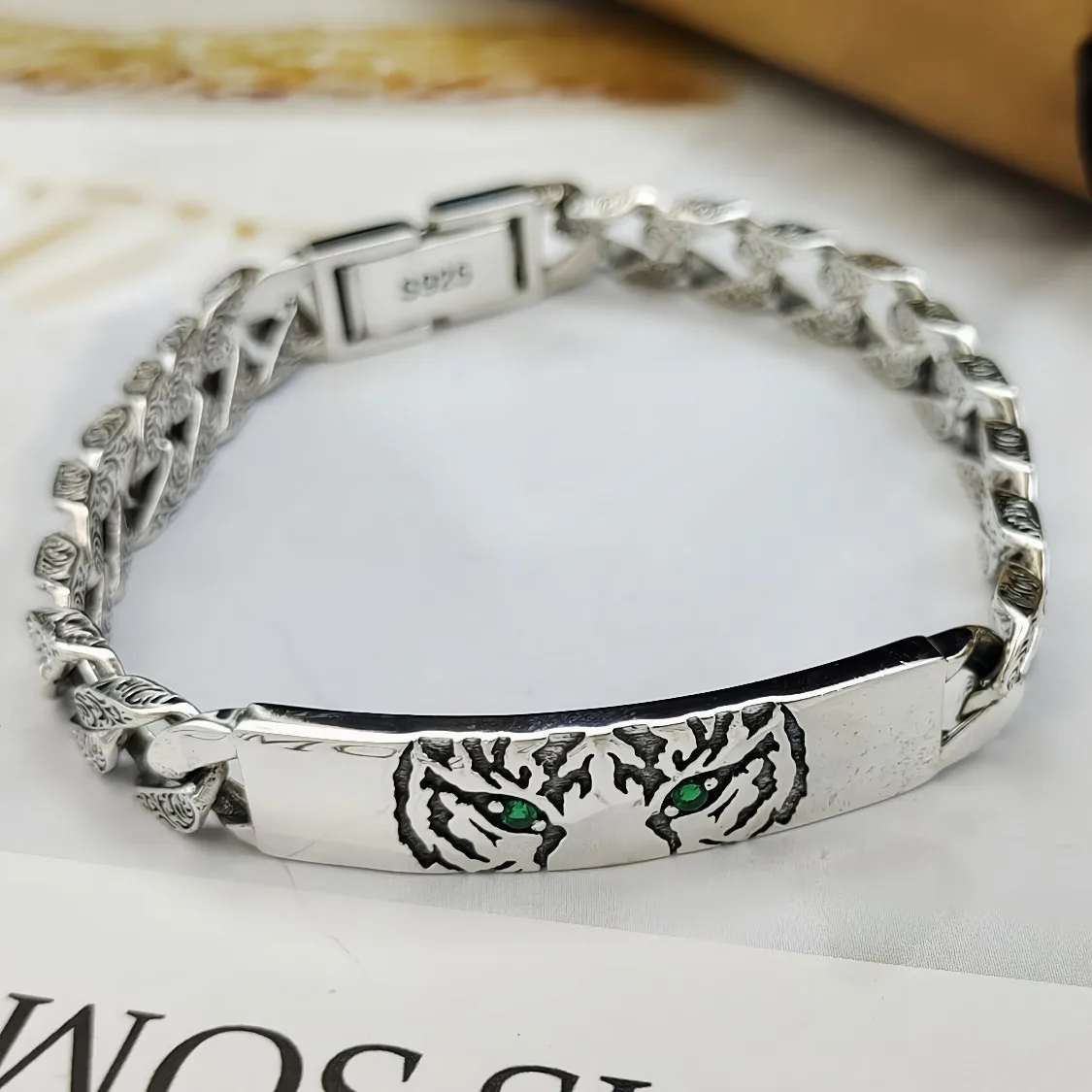 

Wholesale S925 sterling silver retro domineering tiger head bracelet creative handmade trendy men's personalized wrist chain