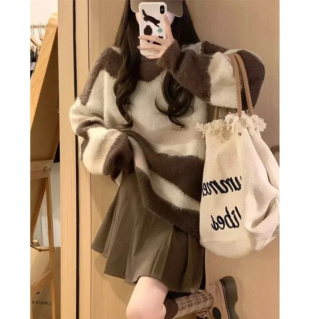 

Ladies' Autumn Winter Stripe Knitted Sweater Soft Loose Slimming Overhead Polyester Fiber Crew Neck Top