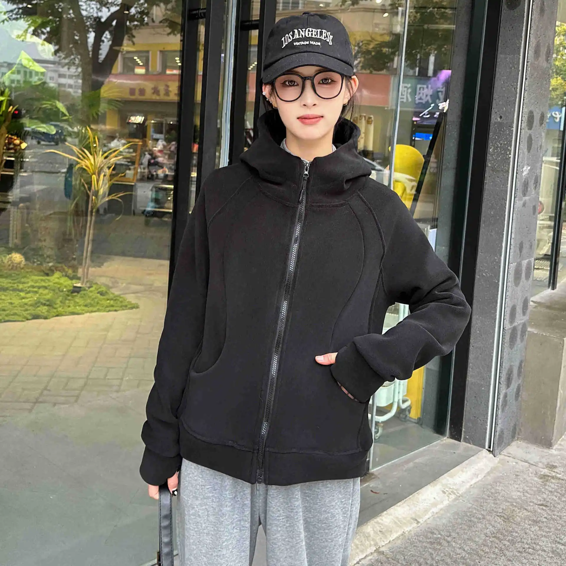 Sudadera con capucha de lana para mujer, gruesa y aislante para otoño e invierno, chaqueta Softshell para exteriores, forro impermeable y transpirable