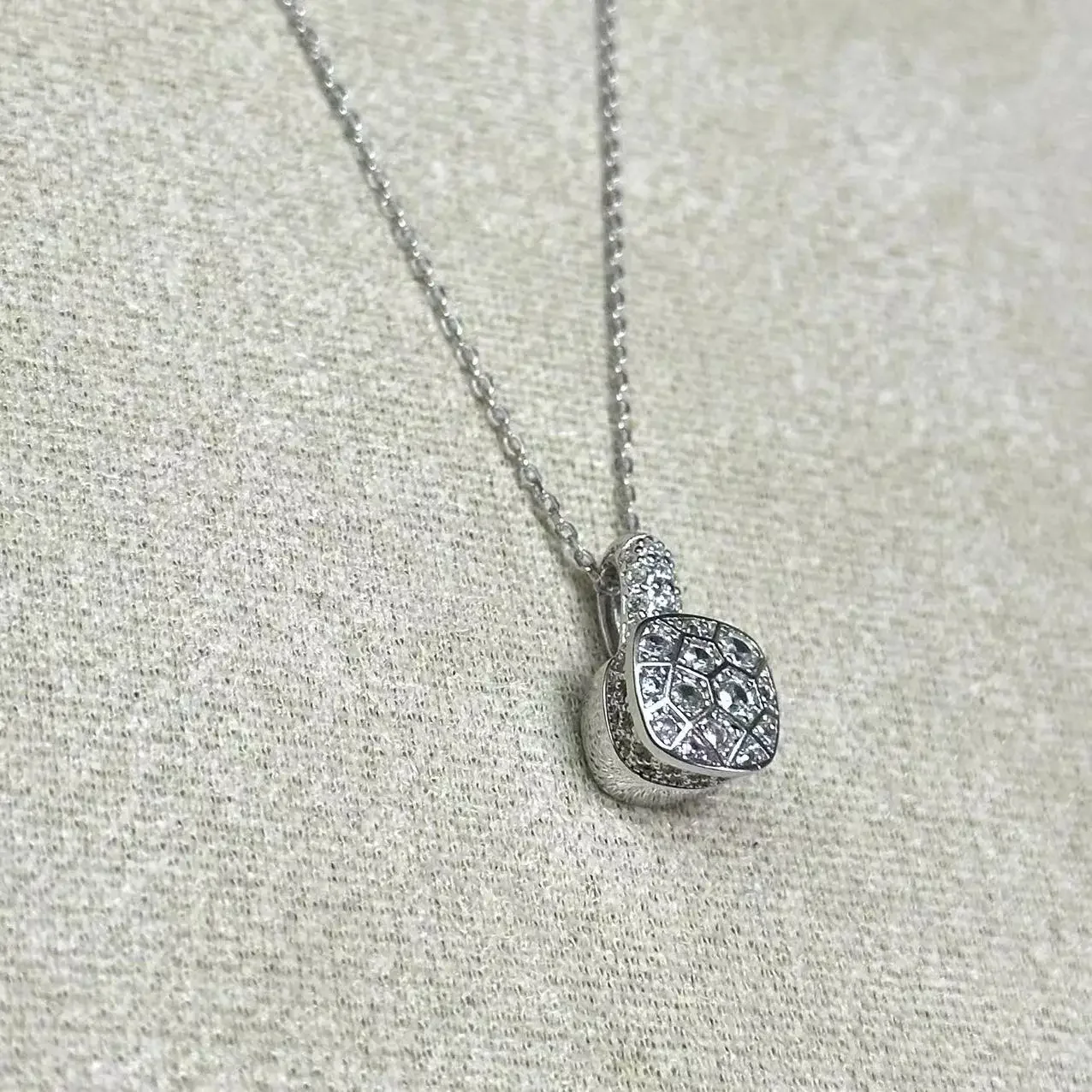 

10,6 мм подвеска в виде сот с платиновым покрытием в конфетном стиле, серебряное квадратное ожерелье с цирконом для женщин, модные ювелирные изделия, подарок