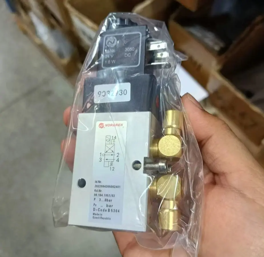 

Бесплатная доставка 98.184.1051 медная головка с отверстием 6 мм SM102 CD102 2625484 Электромагнитный клапан 98.184.1051/03