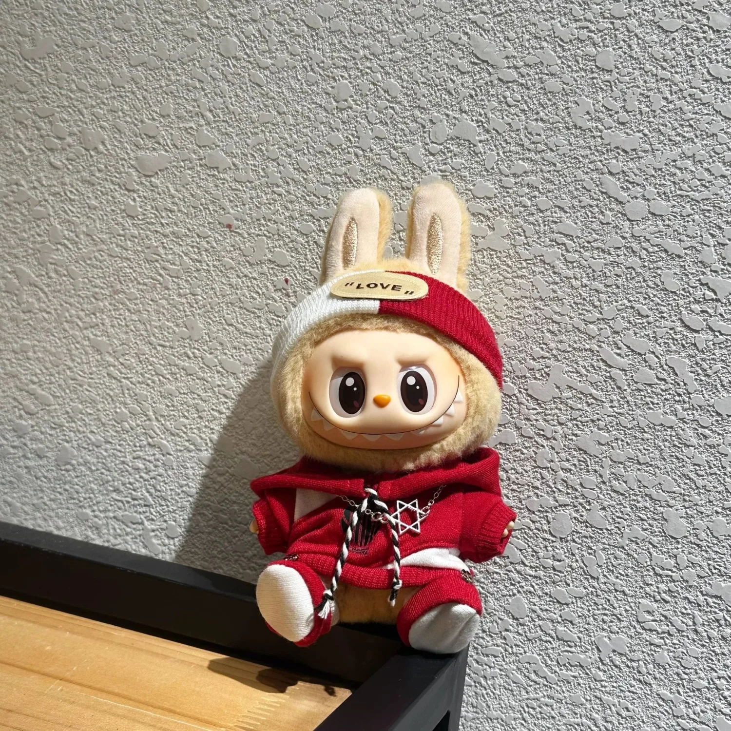 

Для одежды Labubu, виниловый наряд для куклы Gen1-2 17 см — милый костюм в глухой коробке с аксессуарами, только одежда (без рисунка в комплекте)