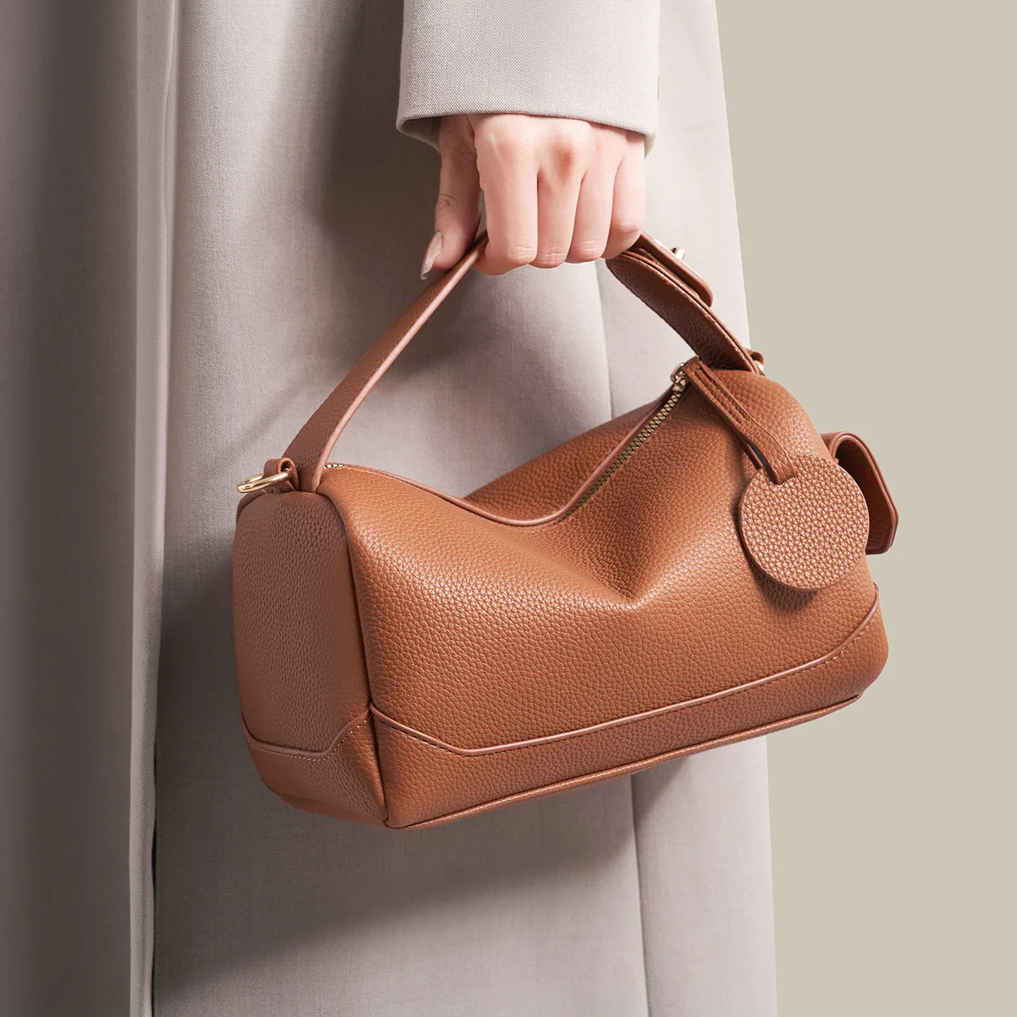 

Fast Fetch Diaper Bag with Open Top Design Allows Instant Access To Frequently Used Baby Items