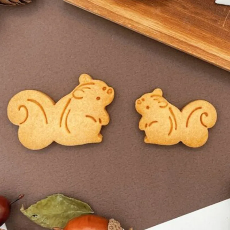 Cute Squirrel Pattern 3D Biscuit Mold Forest Animals Butter Pastry Cookie Stamps DIY Fondant Cookie Cutter Mold Baking Supplies