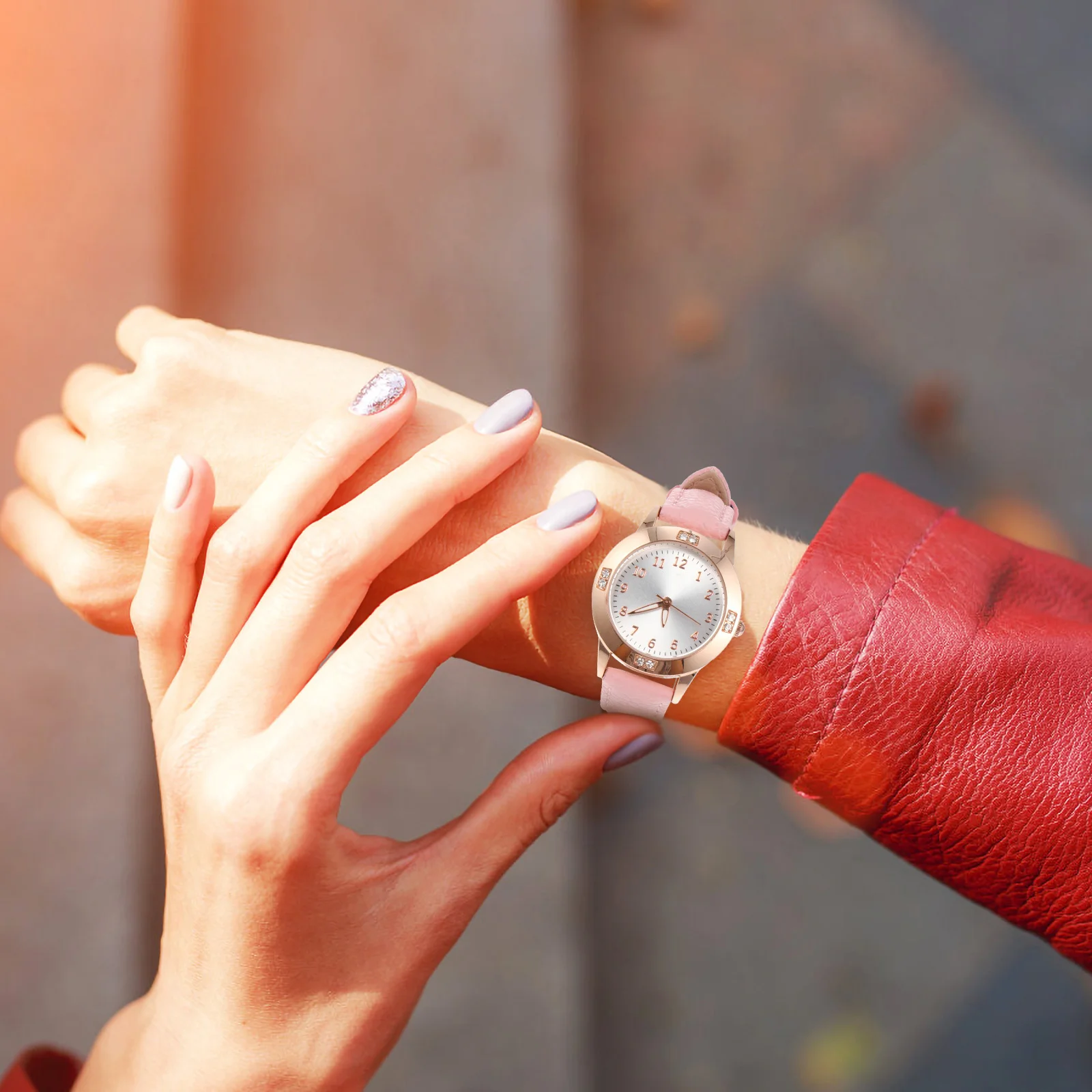 

Stylish Women Diamond-Studded Quartz Watch Waterproof Wristwatch Simple Elegant Design Adjustable Belt Size Perfect Gift for All