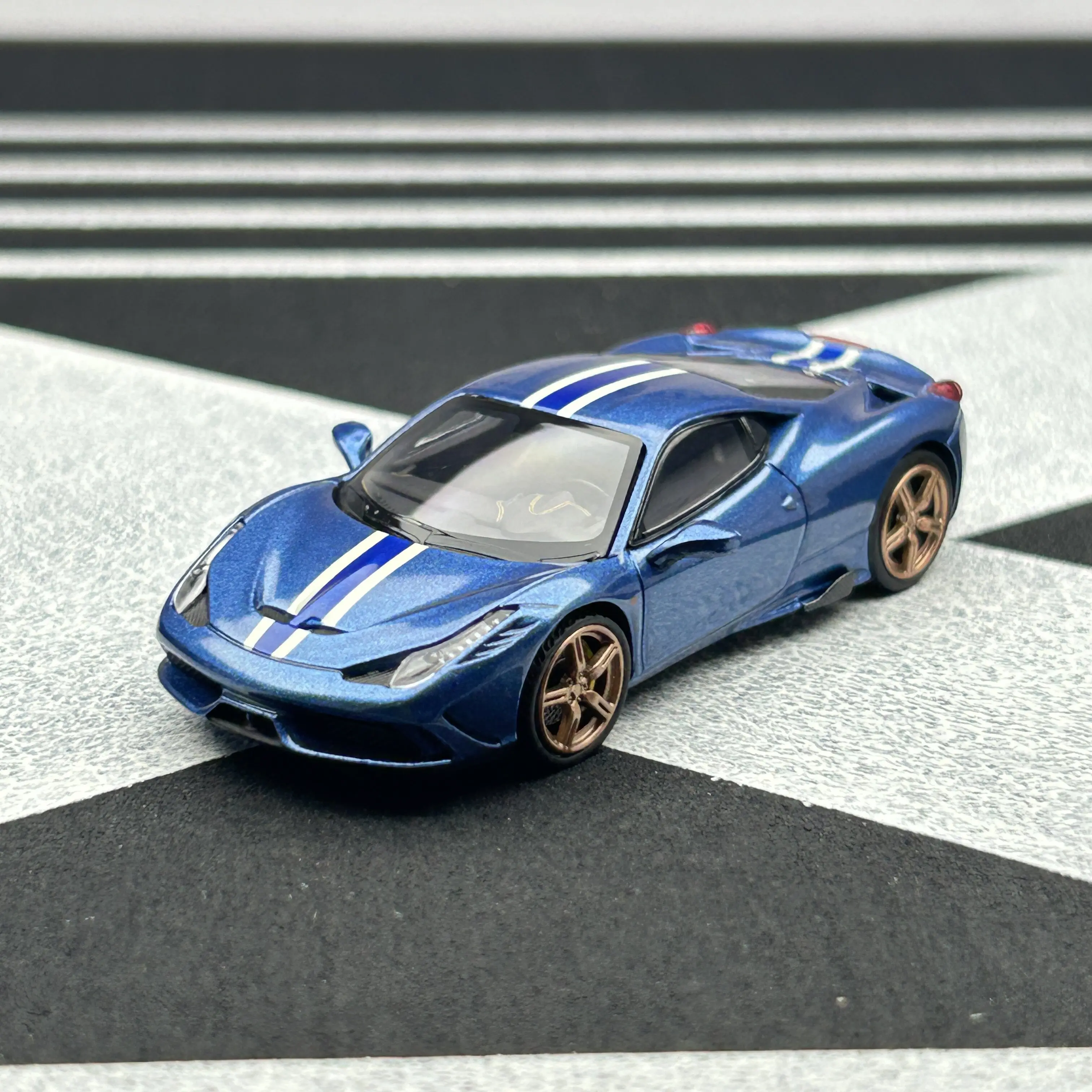 New Microturbo in Stock TOC 1:64 458 Speciale Alloy Car Static Die