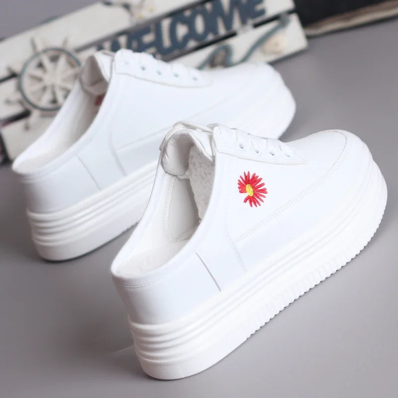 

Поп-тапочки на каблуке 8 см для женщин, летняя новая корейская версия без каблука, толстая подошва с педалью на платформе, женские белые туфли на плоской подошве, кроссовки