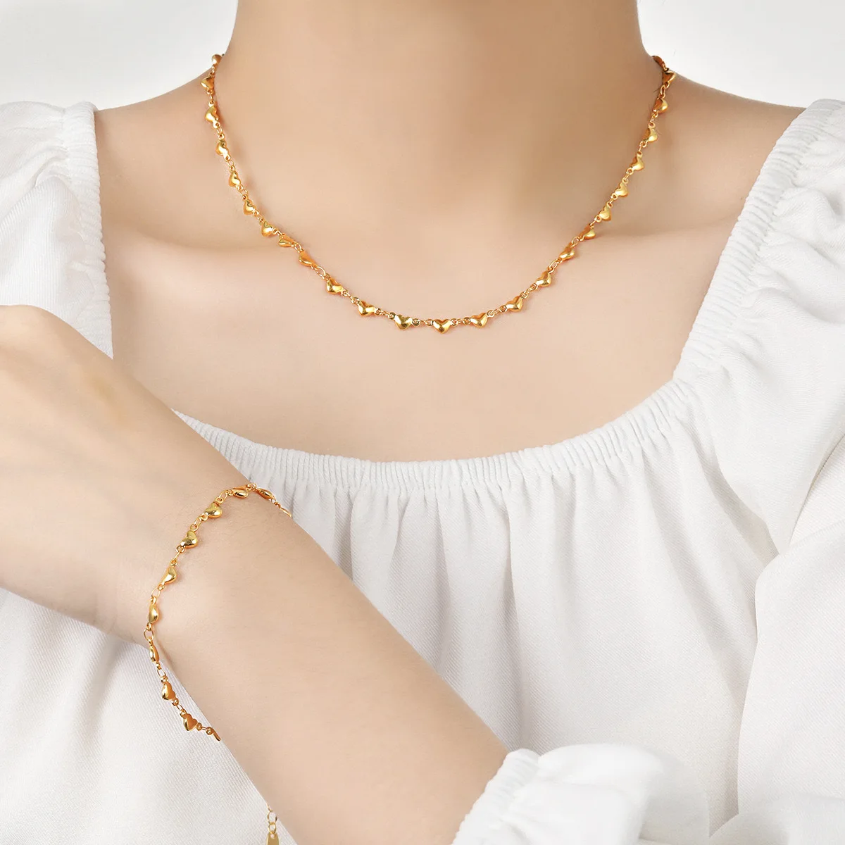 

18K Gold Plated Heart Chain Necklace Bracelet Fashion Stainless Steel Jewelry Set for Women