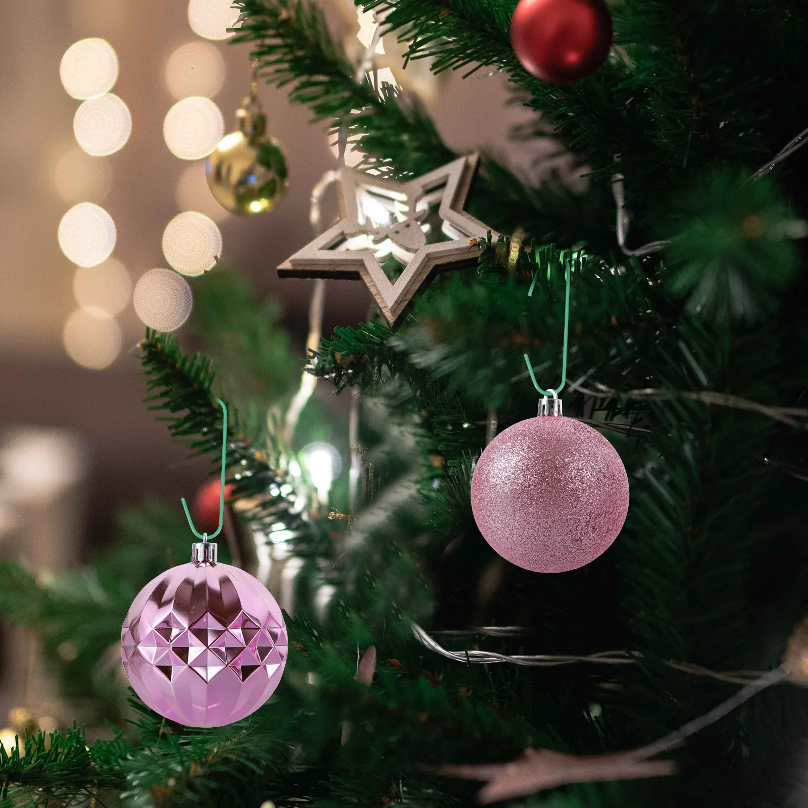 

100Pcs C-Shape Christmas Ornament Hangers Stylish Secure Design for Tree Decorations Holiday Party Hanging Hooks Ornament