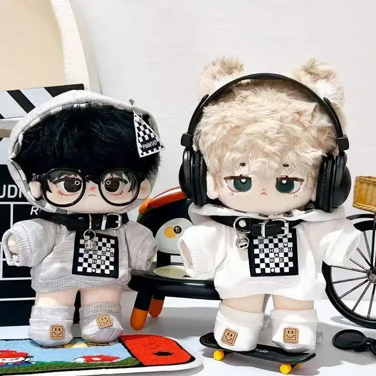 

Комплект одежды для куклы 20 см, милая толстовка с капюшоном и брюки в шахматном порядке для плюшевых кукол, сменная одежда унисекс для нормальных и пухлых людей