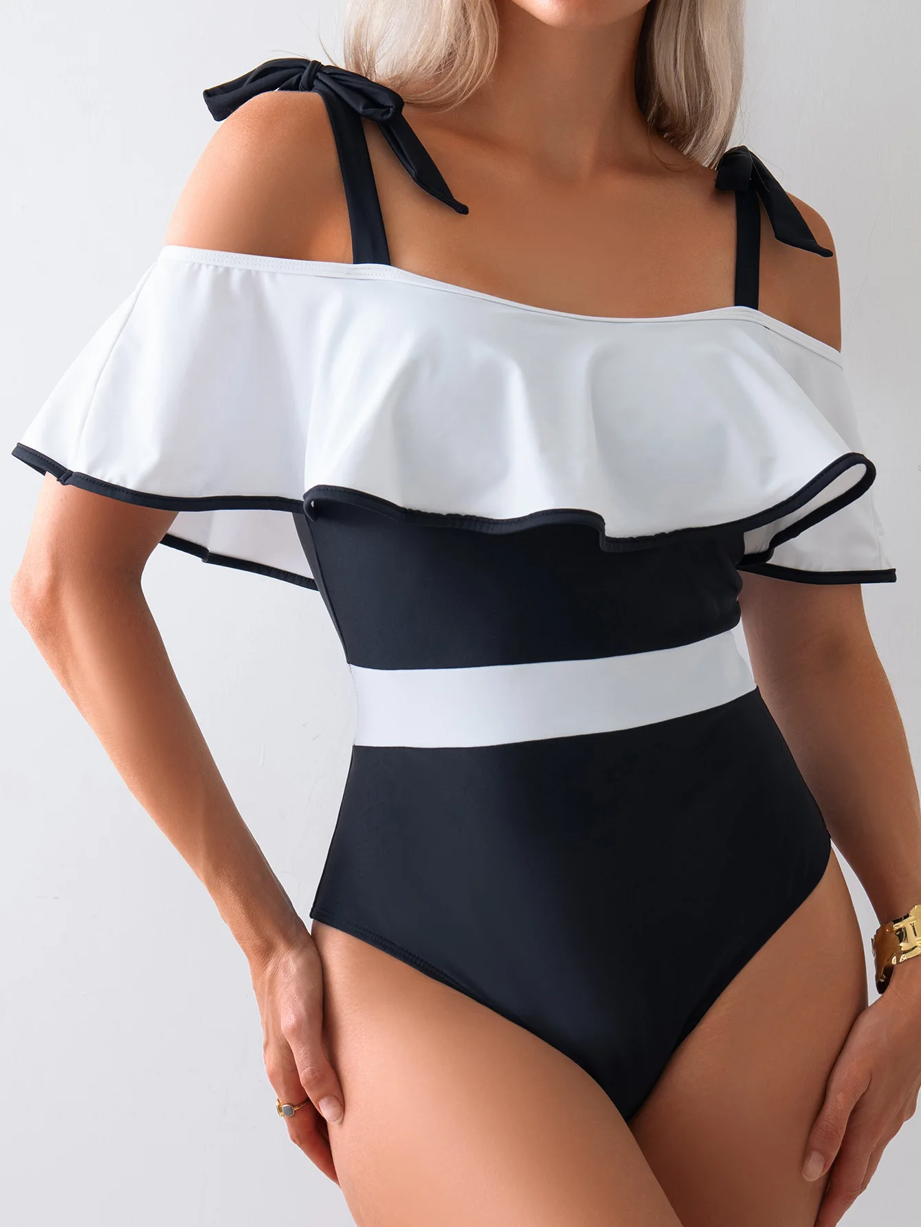 Women's Cross-Border New Style Ruffle Edge One-Piece Swimsuit Bikini Swimwear Holiday Beachwear Corset Clothes Swimsuit Female