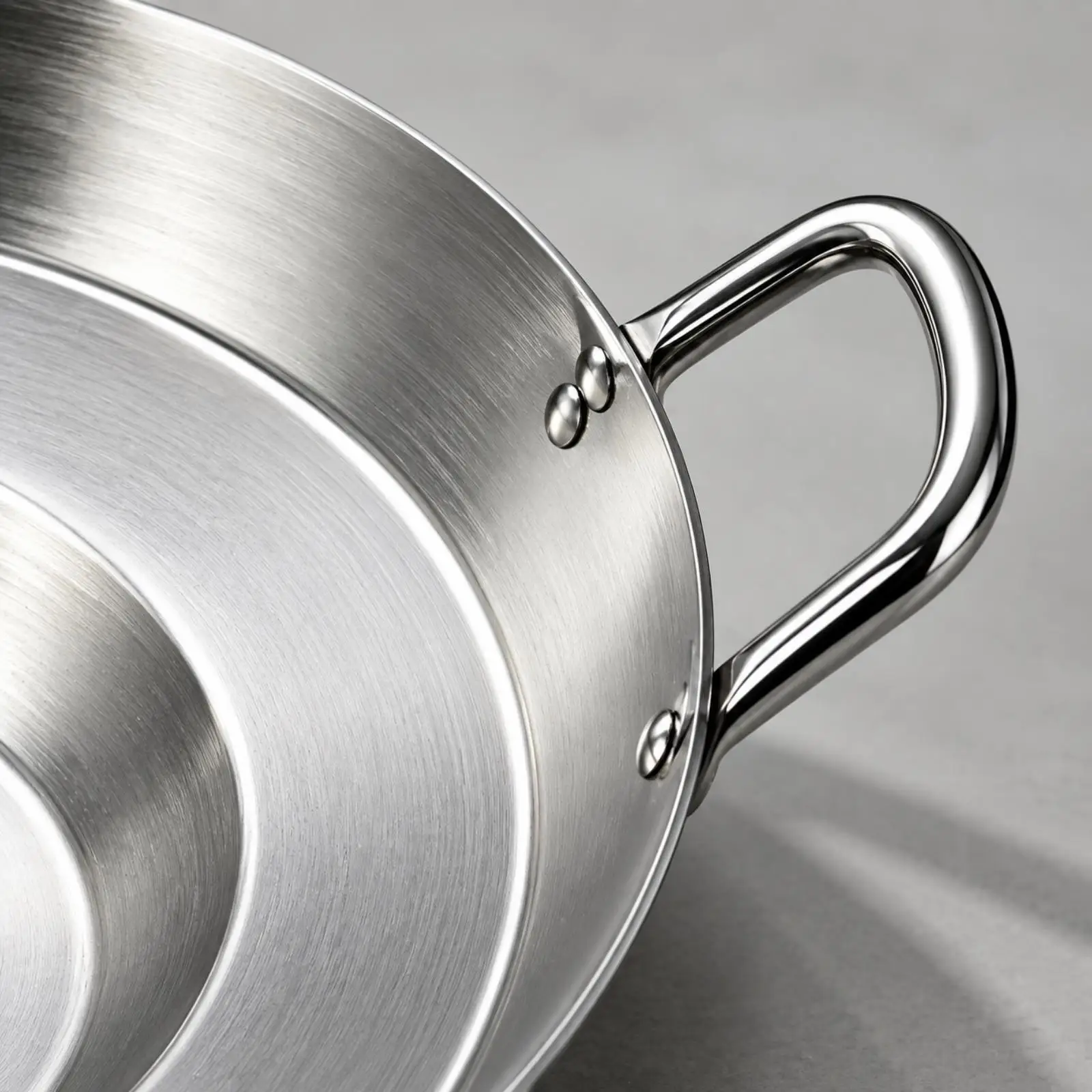 Uncoated Round Grill Frying Pan 201 Stainless Steel for Searing Meat Frying Vegetables for Induction Gas Stove