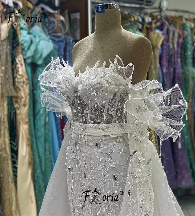 Robe de mariée romantique en dentelle de cristal AZole, robes de patients à volants, manches longues perlées, sur mesure, avec poignées, train amovible