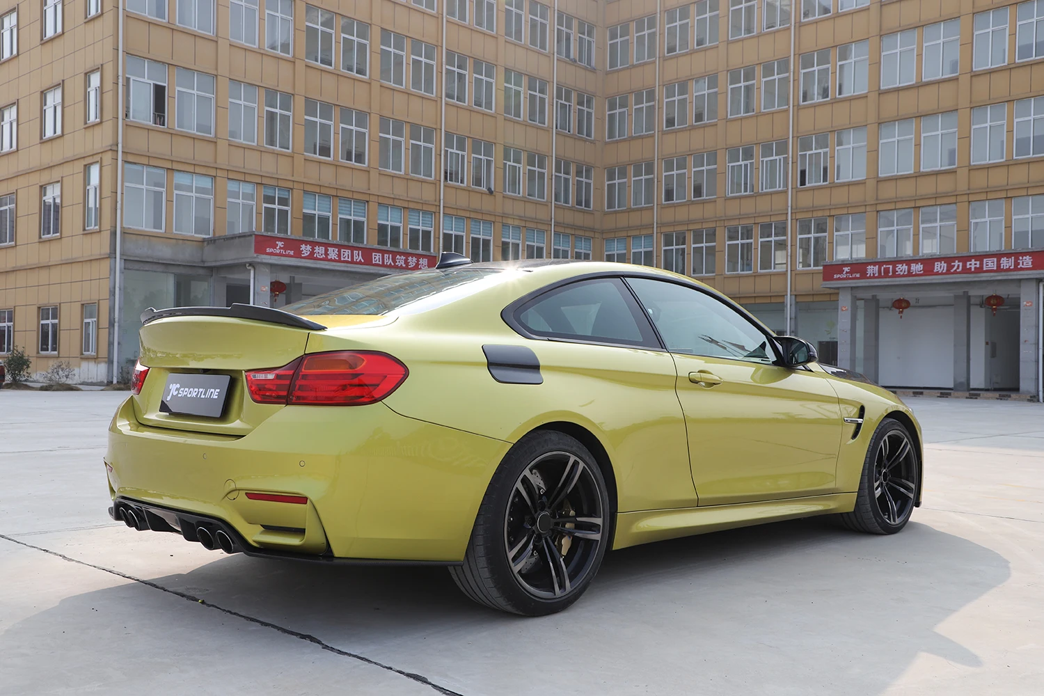 For BMW F82 M4 Coupe 2015 - 2018 Carbon Fiber Rear Trunk Lip Spoiler Wing