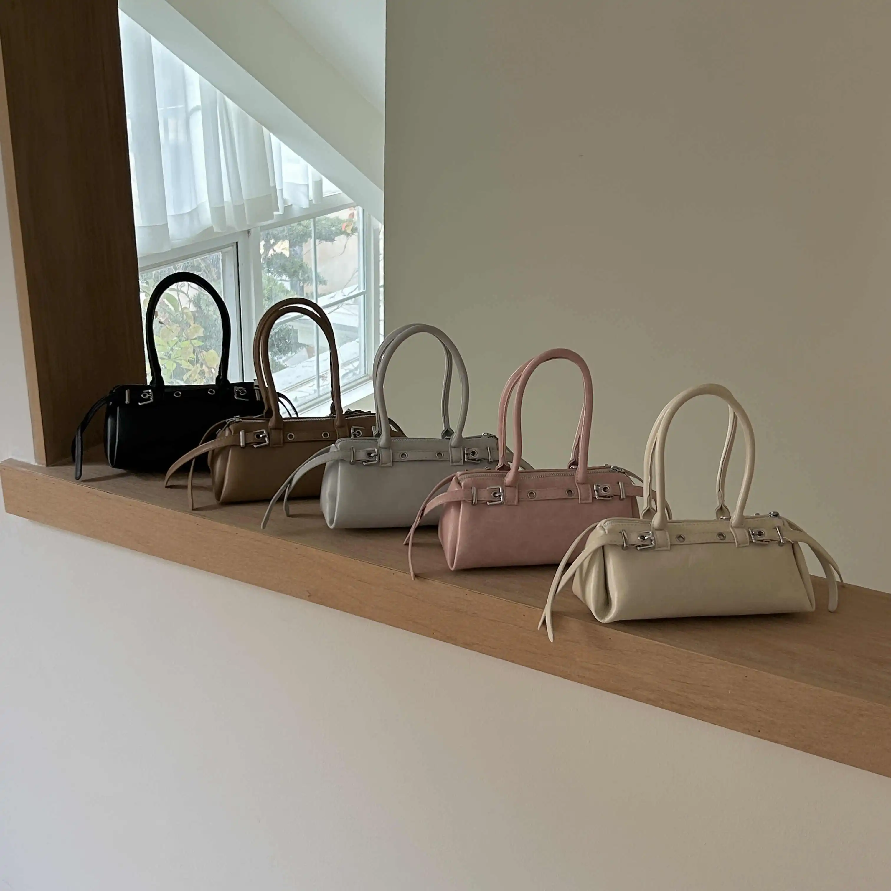 

Французская сумка подмышки из искусственной кожи для женщин, модные ретро-мото и байкерские сумки на плечо для девочек, однотонные сумки на молнии на пуговицах