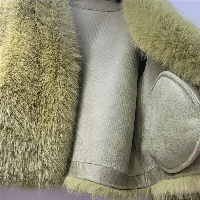 เสื้อโค้ทสั้นผู้หญิง HKSH 2025 รุ่นใหม่สำหรับฤดูหนาว ขนเทียม คอวี สีพื้น เรียบหรู ดูดีมีสไตล์ แฟชั่นเกาหลี ลำลอง รุ่น HK14813