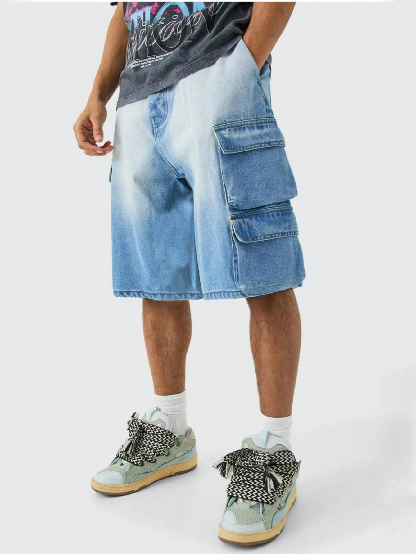 Men's Denim Shorts Y2K Gradient Faded Washed Loose Cargo Denim Shorts Knee-Length Multi-Pocket Hip-Hop Street Style Denim Shorts