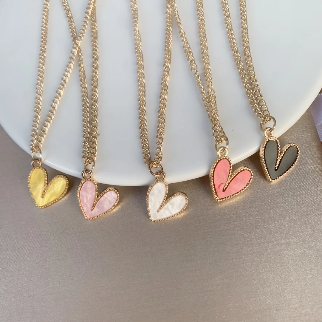 Heart Pendant  Necklace Ladies  Clavicle Chain Necklace for Women Jewelry Wholesale