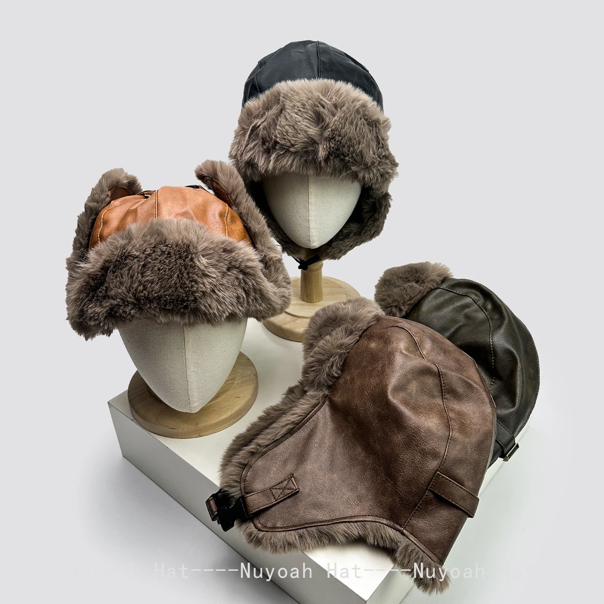 

Autumn Winter Unisex Leather Solid Simple Bomber Hats Warm Outdoor Versatile Retro Pilot Hats Classic Fashion Ear Protection ins