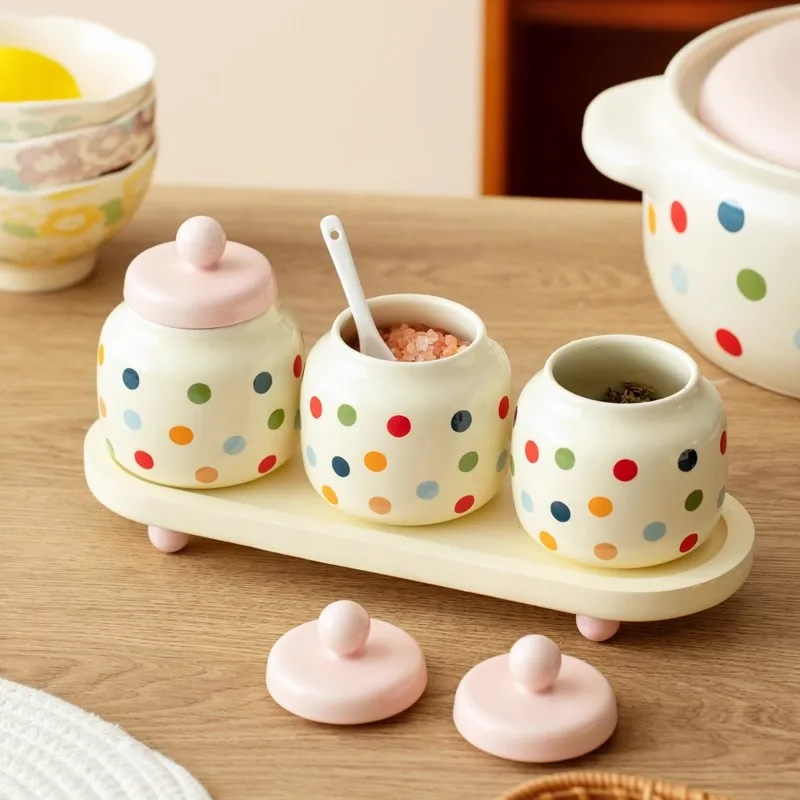 

Керамическая банка, мультяшная милая банка для приправ, набор с ложкой, соль, банка MSG, крышка, ящик для хранения, домашние банки для хранения, украшение для рабочего стола, новинка