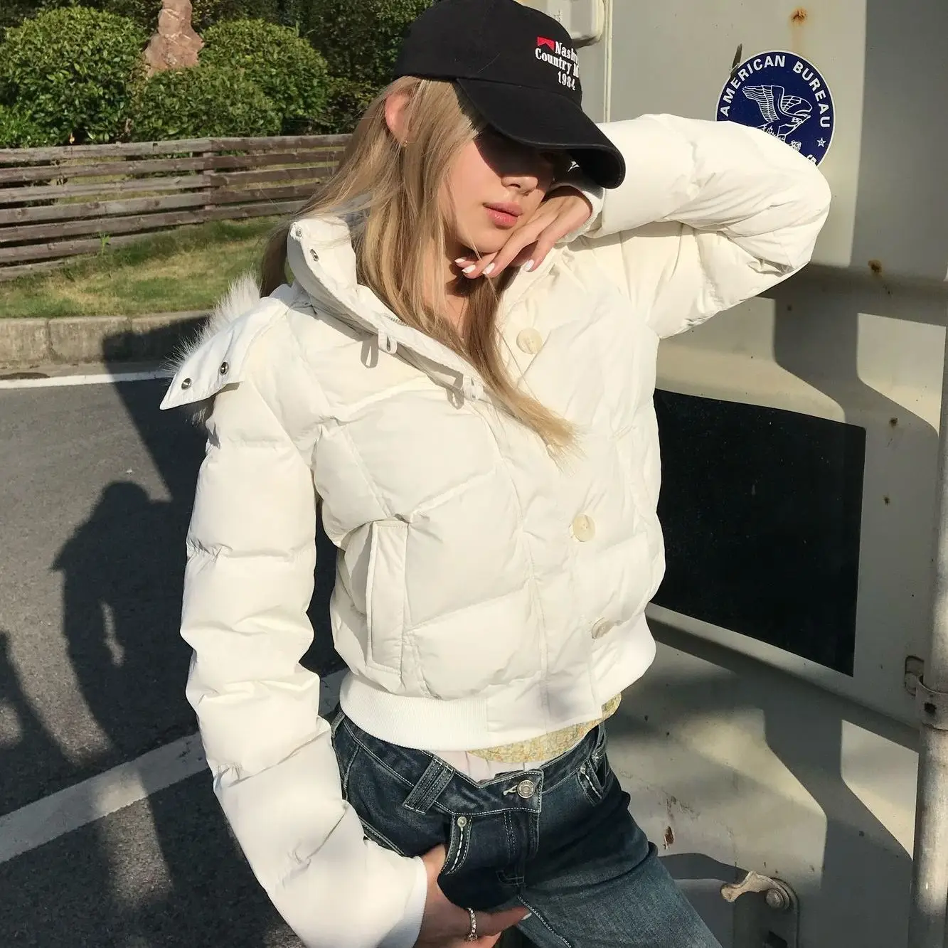 معطف كوري Y2K بأكمام طويلة مع قلنسوة وياقة من الفرو الصناعي سترة هاراجوكو للسيدات غير رسمية لطيفة وجميلة ملابس خروج للفتيات