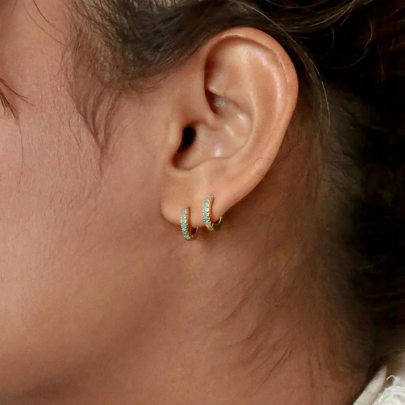 

Light Luxury Retro s925 Pure Silver Single Row Turquoise Earrings Suitable For Women's Fashion European Jewelry Gifts