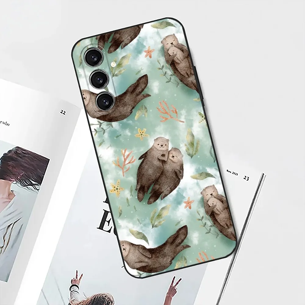 Cute Otter Lutra lutra Phone Case For Samsung S24,21,22,23,30,Ultra,S20,Plus,Fe,Lite,Note,10,9,5G Black Soft Cover