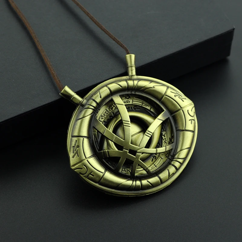 Disney Marvel Doctor Strange Eye of Agamotto Pendant Necklace for Men Women Avengers Superhero Cosplay Jewelry Accessory