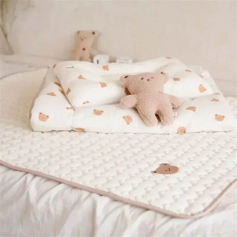 Mat Baby Waterproof Washable Cotton Bed Sheet Multi Functional Children\'s Mattress Little Bear Baby Urinary