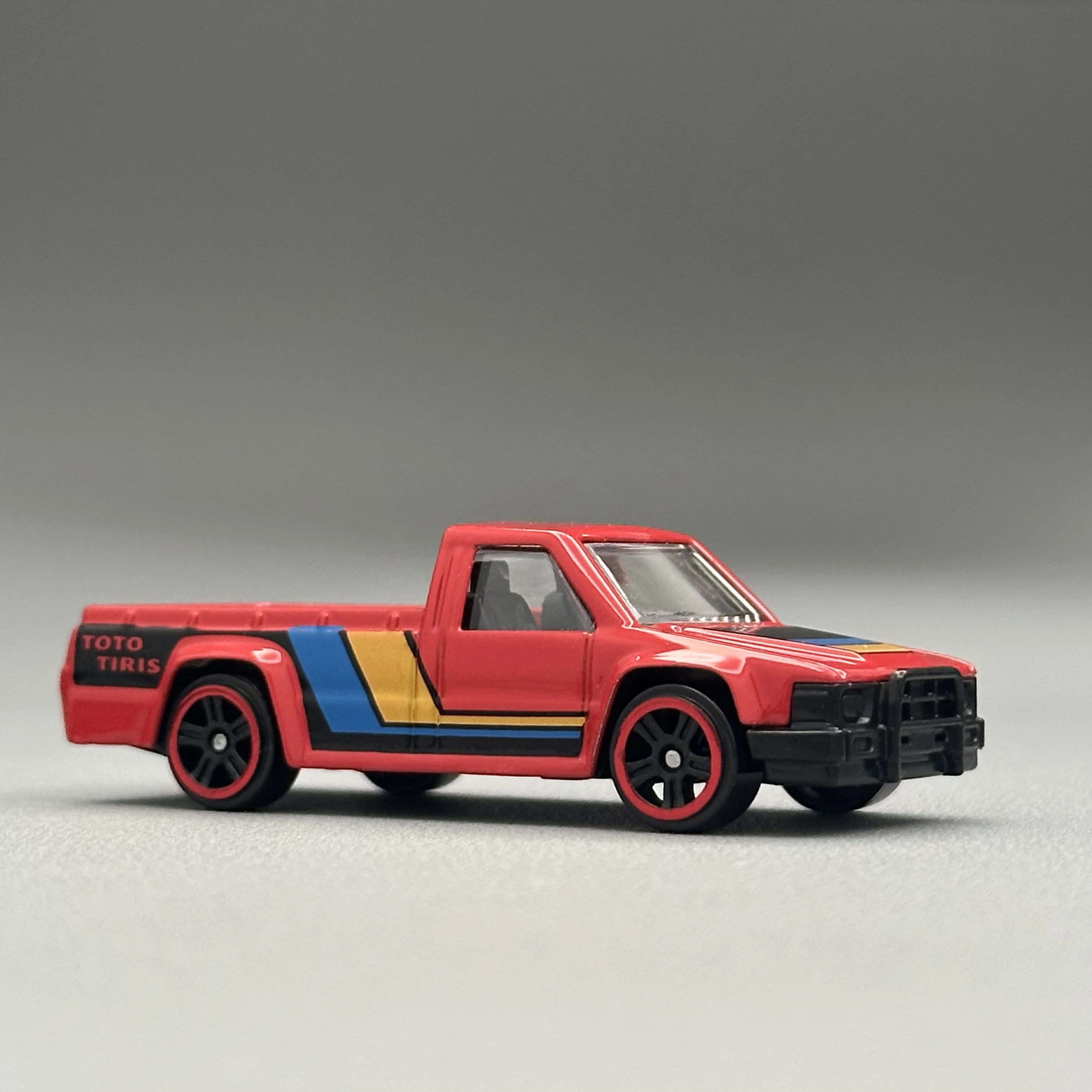 1/64 Diecast Alloy Pickup Truck Model Racing Stripe Design Metal Body Mini Car Collectible Vehicle Toy Gift For Kids And Display