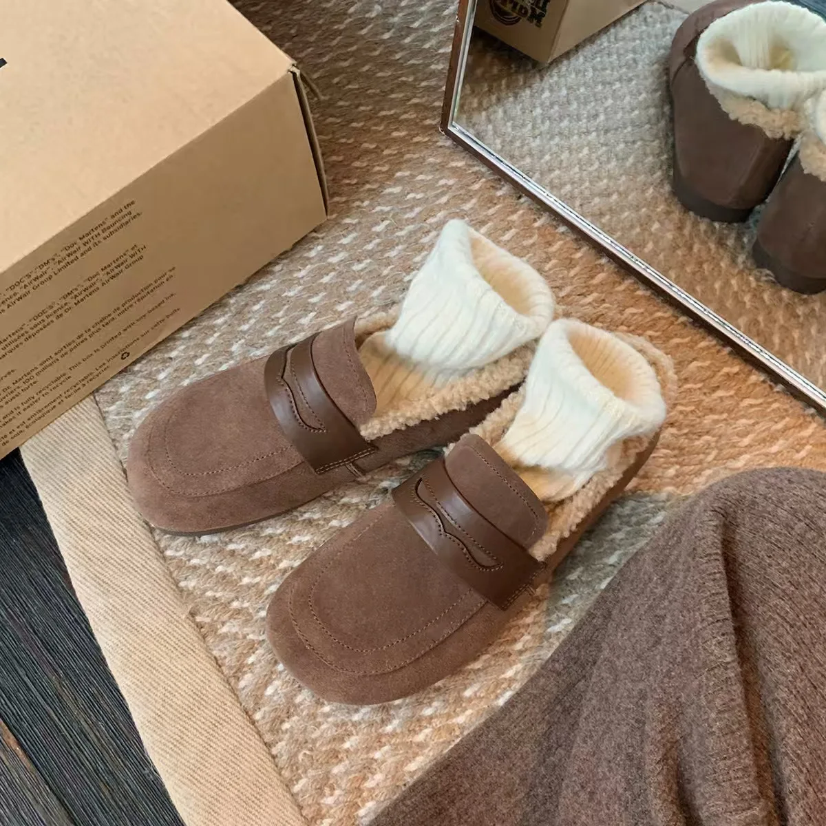 

Winter Lambswool Loafers Women Faux Suede Flats Shoes Ladies Cotton Lined Mocasines Warm Slip On Fur Sneakers Fleece Boots Femme