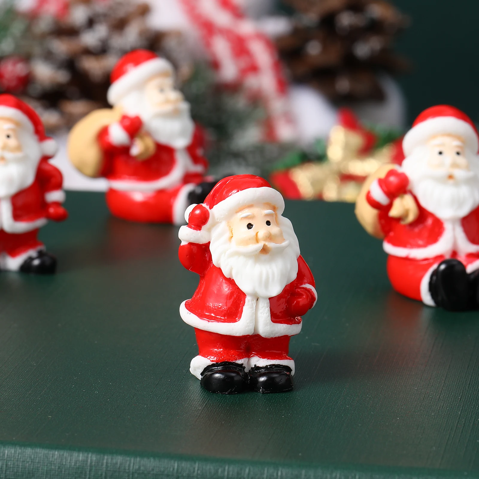 

12Pcs Lovely Santa Claus Statue Ornament Mini For Chirstmas Ornaments Outdoor Micro Landscape Mini Santas Resin Christmas Man