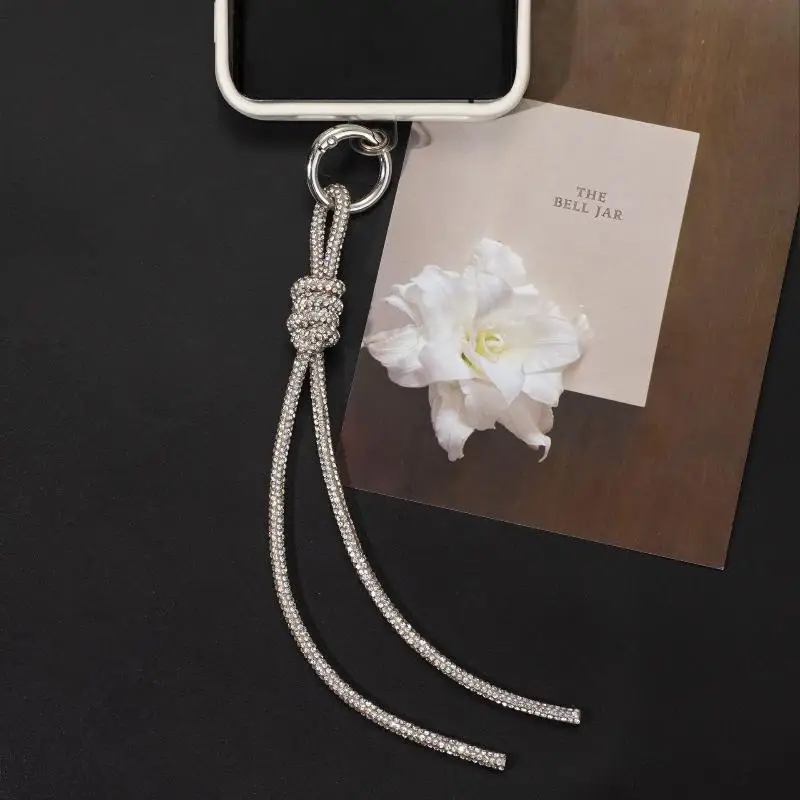 🎊 1 Stück Handgefertigter Schmetterlingsknoten Kristall-Flash Handy-Anhänger Taschenaccessoire Persönlicher Stil Schlüsselanhänger Dekoration