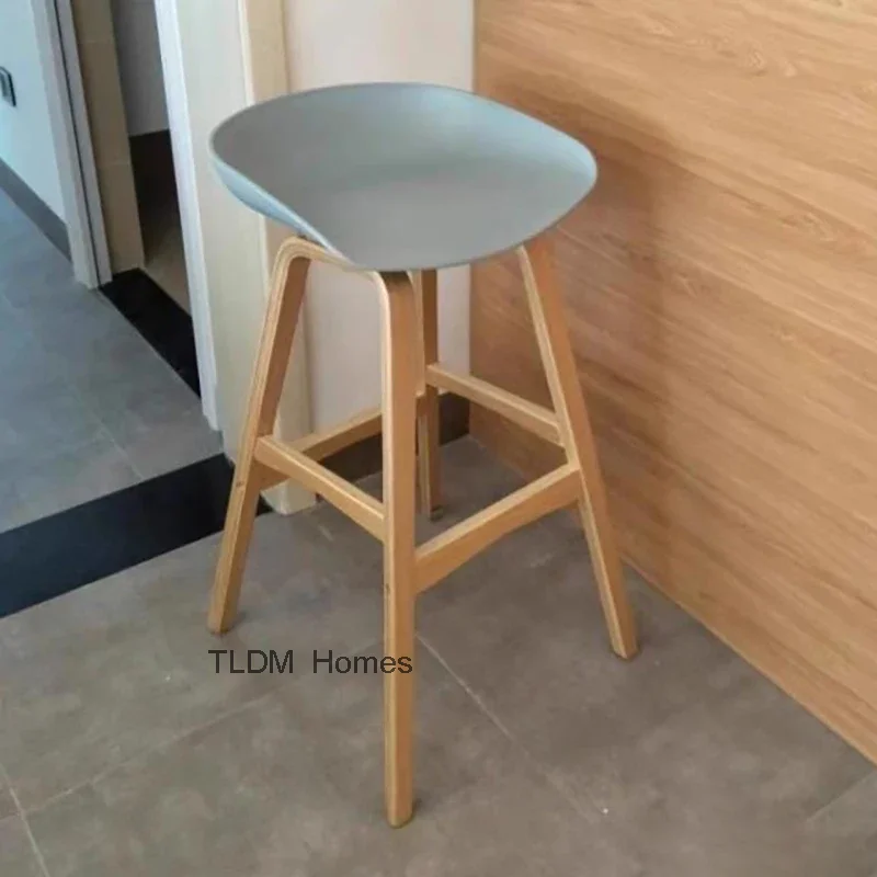 Minimalist Portable Bar Stool Modern Nordic Wood High Tripod Chair Comfortable European Taburetes Para Barra De Cocina Furniture