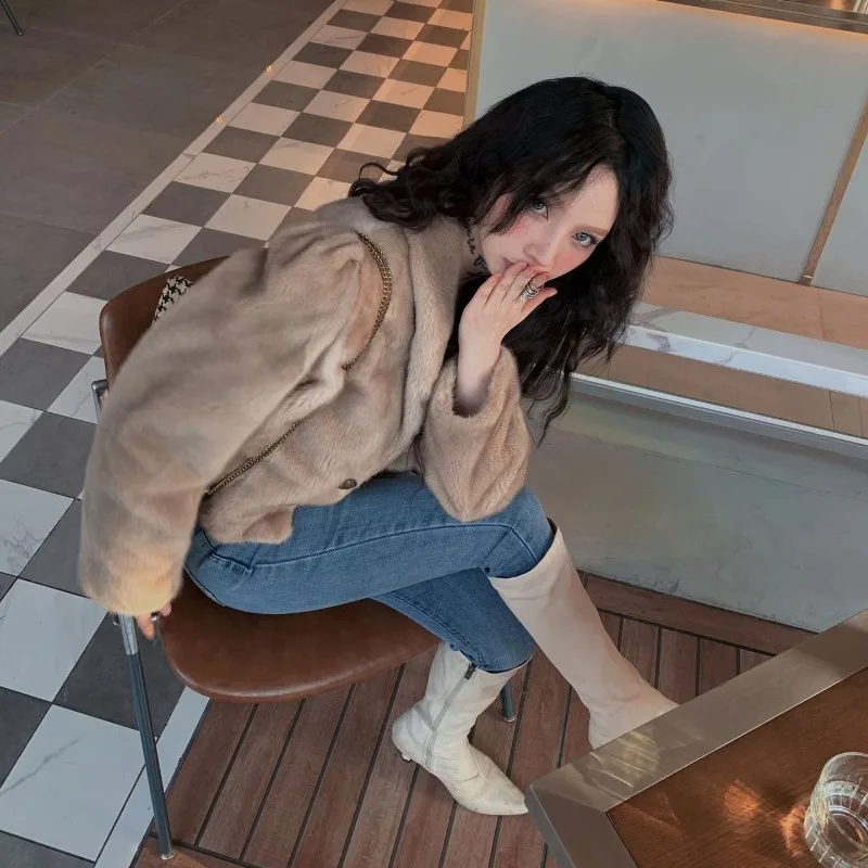 New Single Breasted Lapel Apricot Plush Coat Faux Mink Loose Solid Short Furry Jacket Fluffy Luxury Thick Faux Fur Jacket Casual